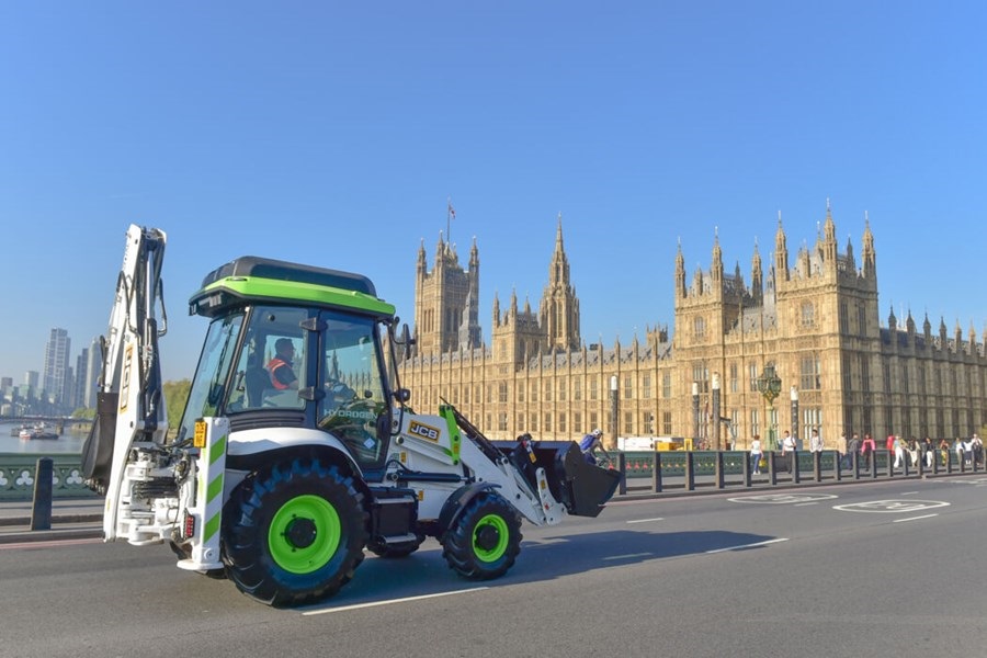 歷史性突破！JCB氫能挖掘裝載機(jī)獲準(zhǔn)在英國(guó)道路行駛